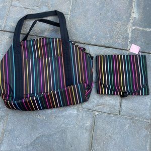 Bando weekender bag with a pocket for a roller bag and a toiletry bag